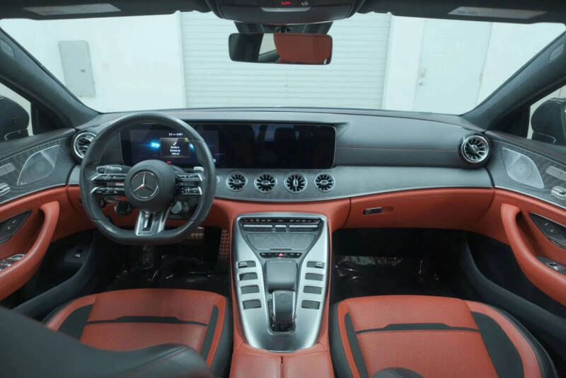 2022 Mercedes-Benz AMG GT 43