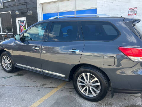 2014 Nissan Pathfinder SL