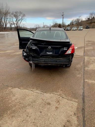 2017 Nissan Versa Sedan null photo 6