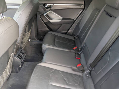 2020 Audi Q3 quattro Premium 45 TFSI