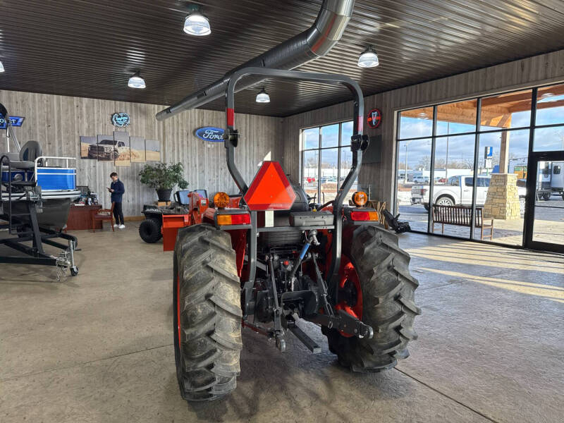 2024 Kubota MX5400DT