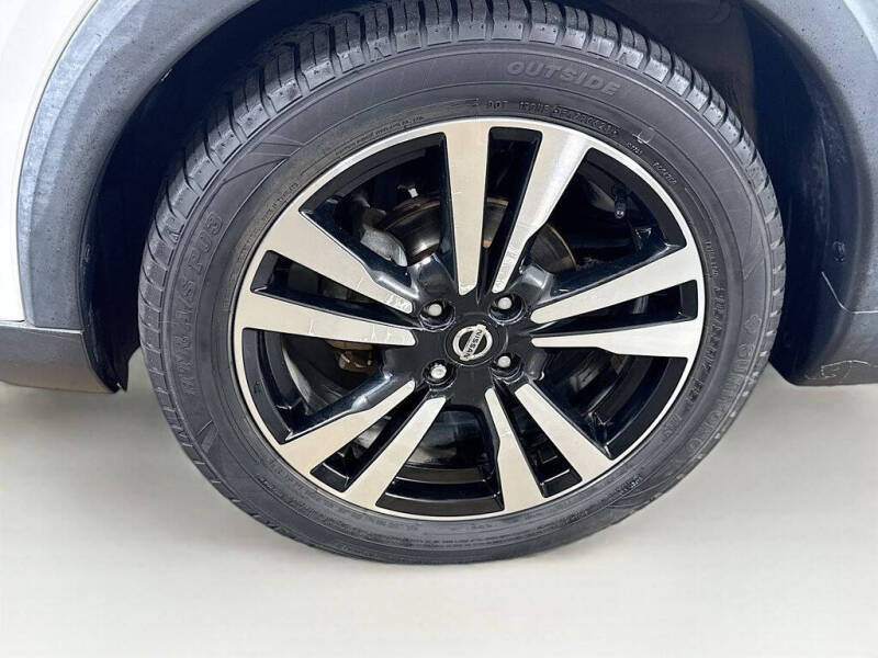 2019 Nissan Kicks SR