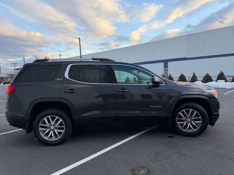 2018 GMC Acadia SLE-2
