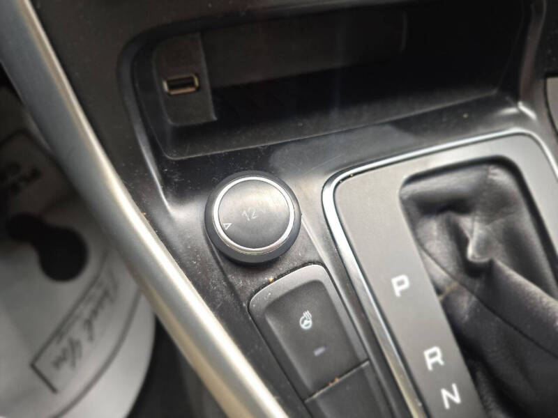 2017 Ford Focus Titanium