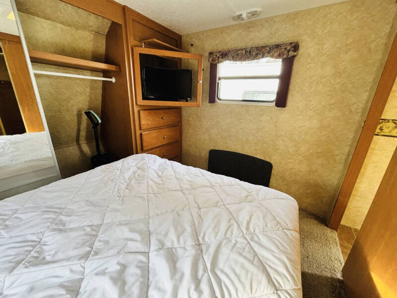 2008 Dutchmen Denali 295BS