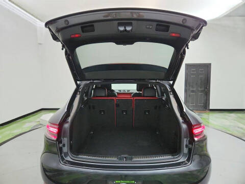 2021 Porsche Macan S