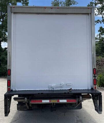 2019 Isuzu NPR HD