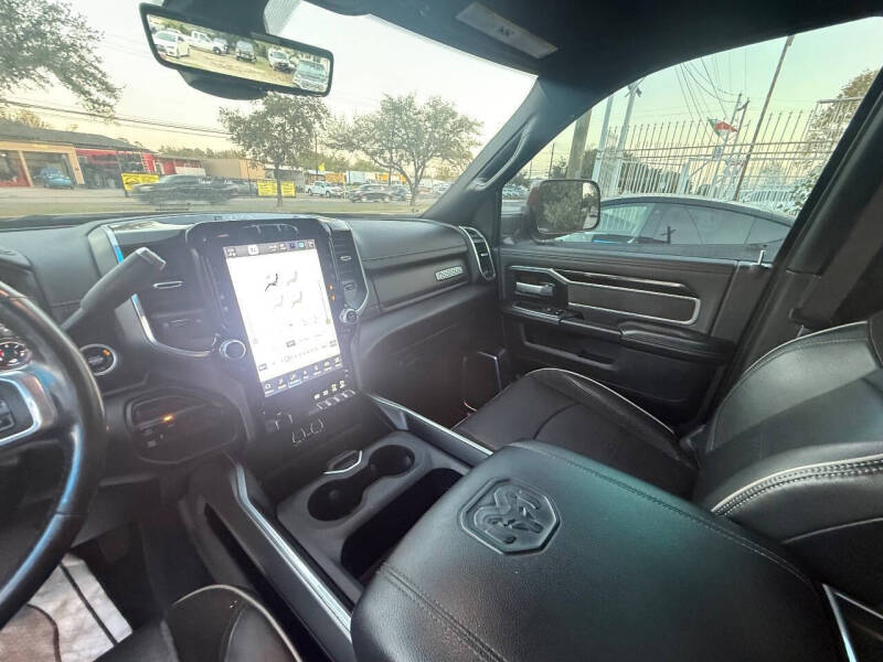 2022 RAM 3500 Laramie