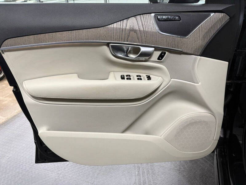 2023 Volvo XC90 B6 Plus Bright Theme 7P