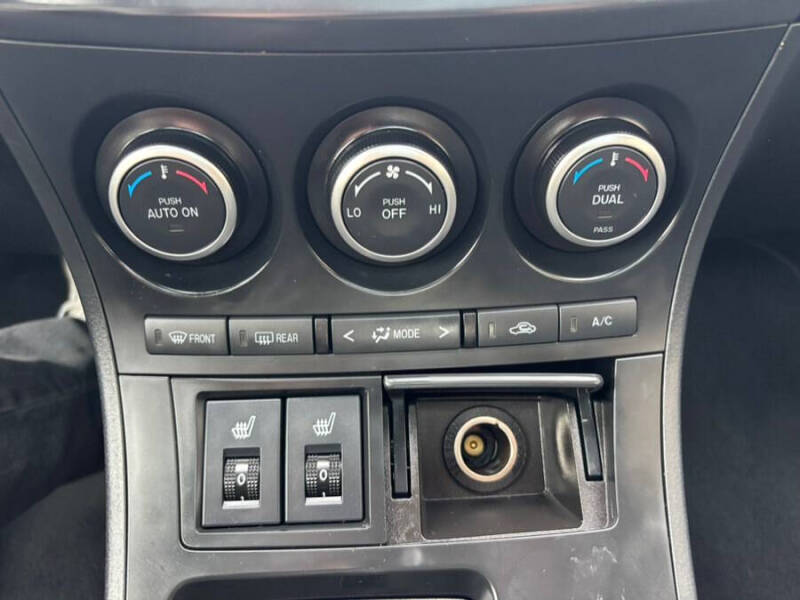 2013 Mazda MAZDA3 i Grand Touring