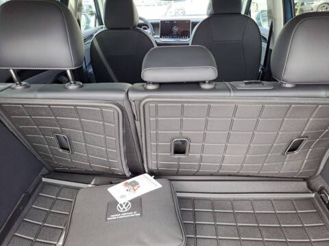 2025 Volkswagen Tiguan SE