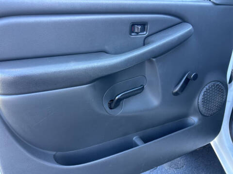 2003 GMC Sierra 2500HD Work Truck