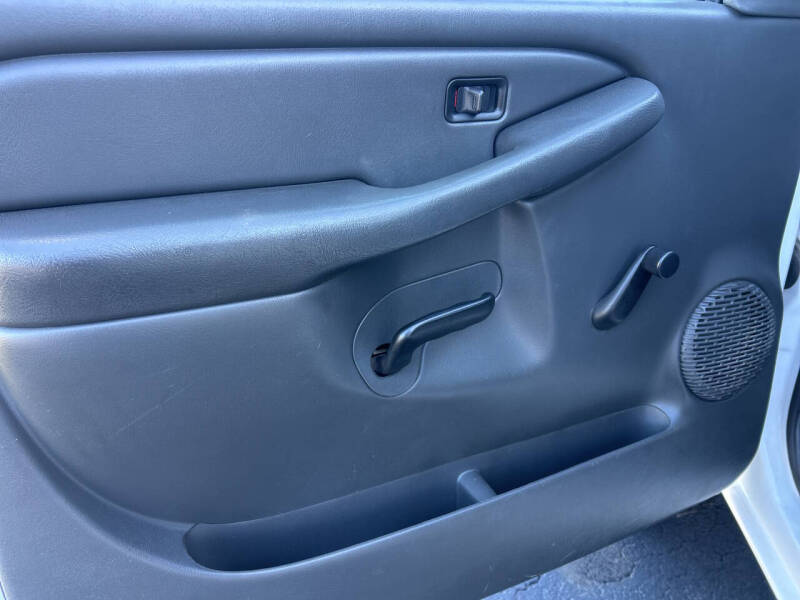 2003 GMC Sierra 2500HD Work Truck