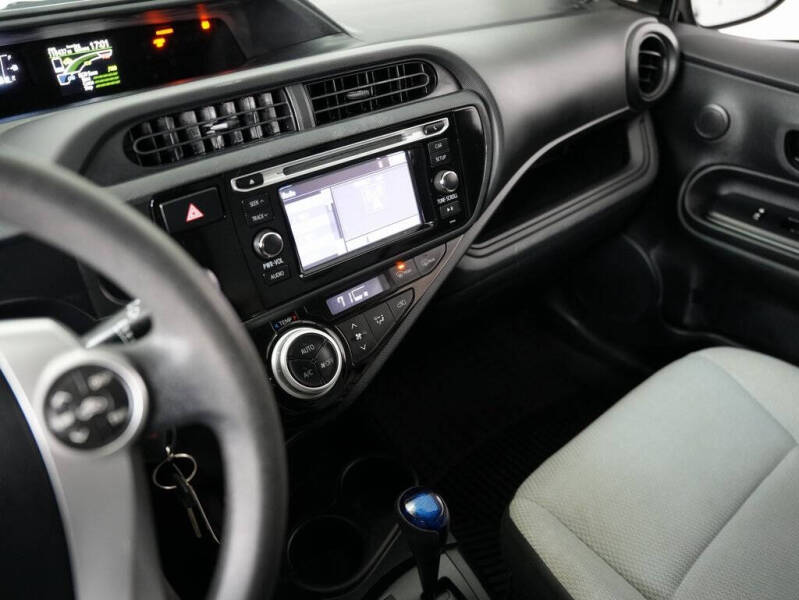 2015 Toyota Prius c One