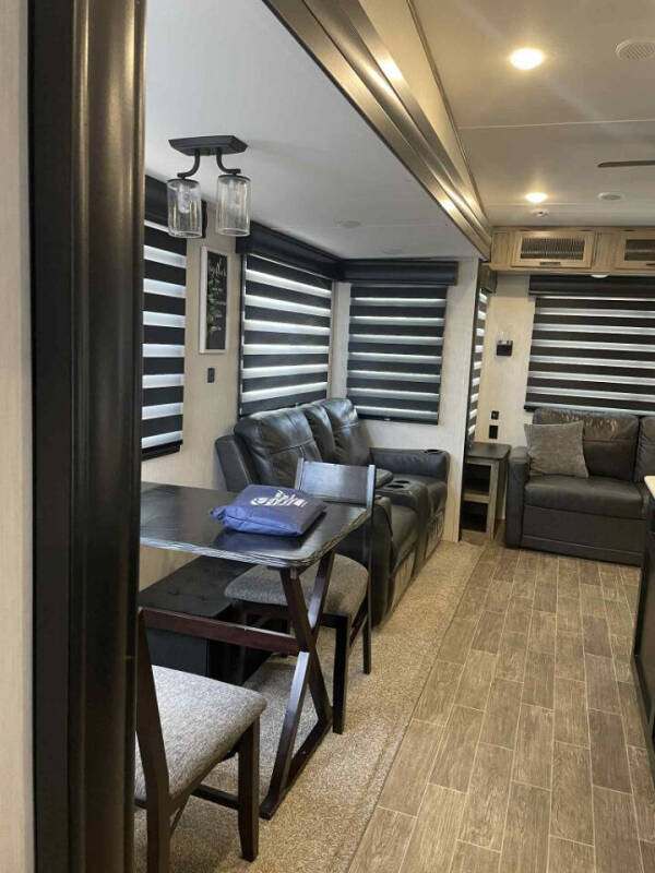 2022 Forest River ARCTIC WOLF