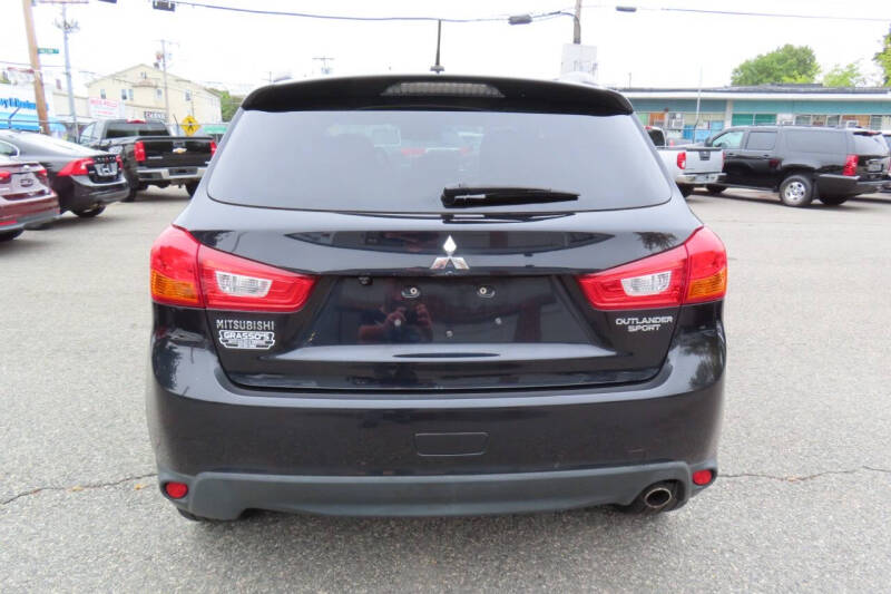 2014 Mitsubishi Outlander Sport SE photo 8