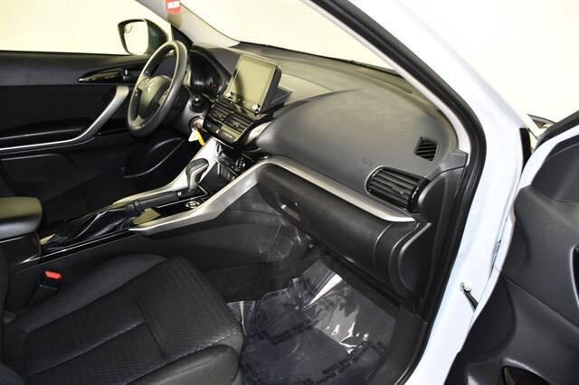 2023 Mitsubishi Eclipse Cross LE