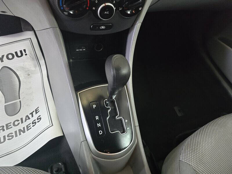 2013 Hyundai Accent GS