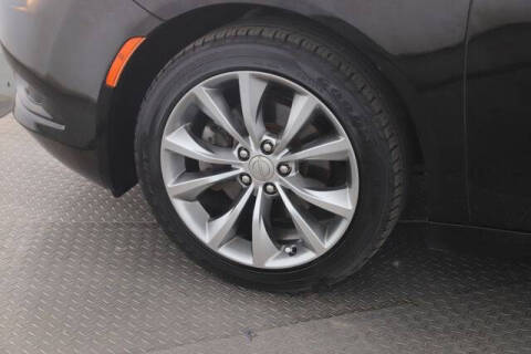 2016 Chrysler 200 S