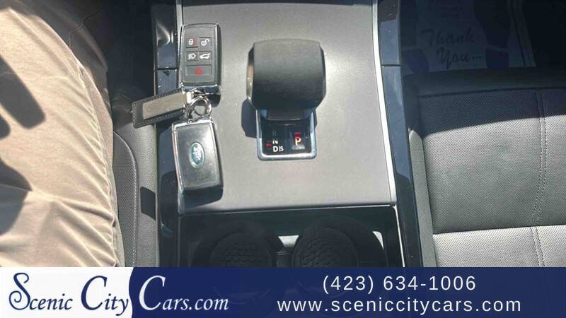 2024 Land Rover Range Rover Velar P250 Dynamic SE