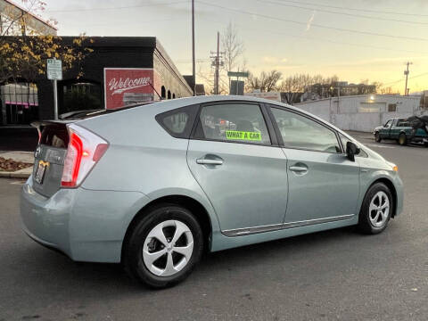 2014 Toyota Prius Two