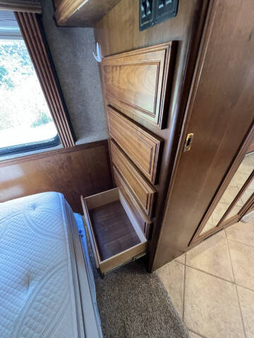 2002 Foretravel GV320 4010