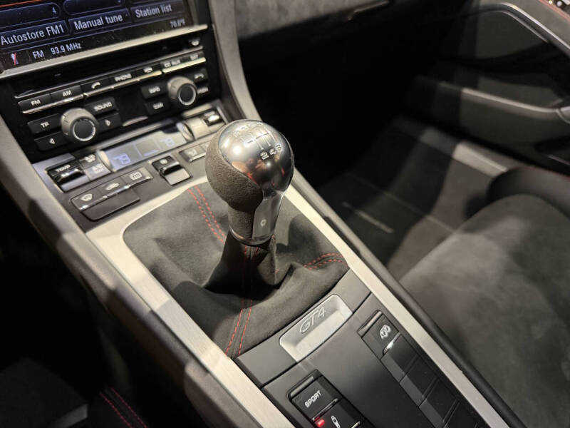 2016 Porsche Cayman GT4