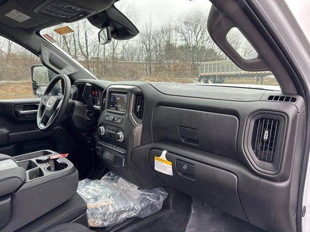 2025 GMC Sierra 3500HD CC Pro