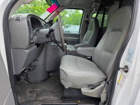 2005 Ford E-Series E-350 SD