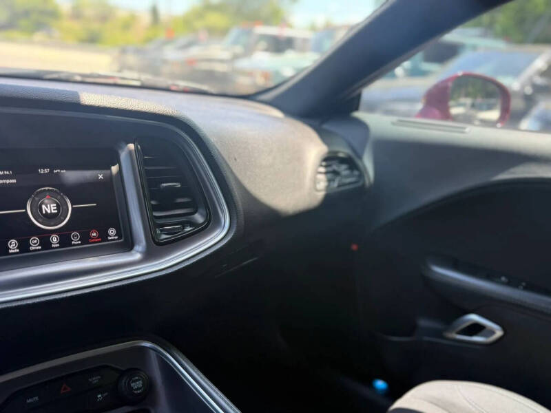 2020 Dodge Challenger SXT
