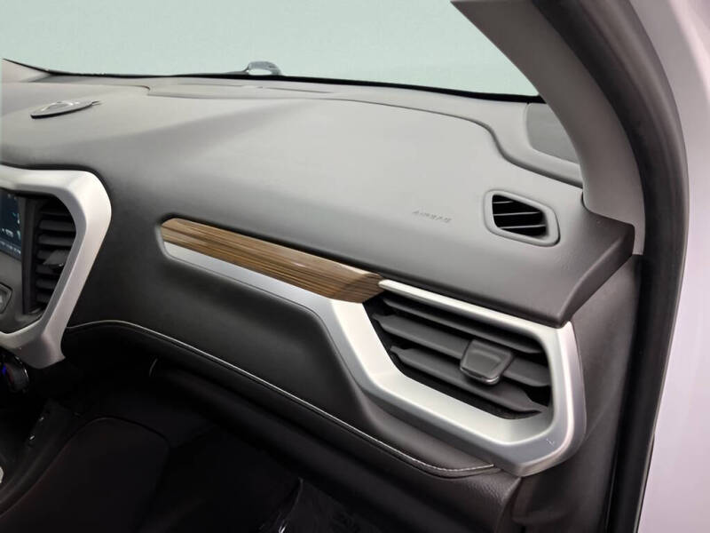 2018 GMC Acadia SLE-2