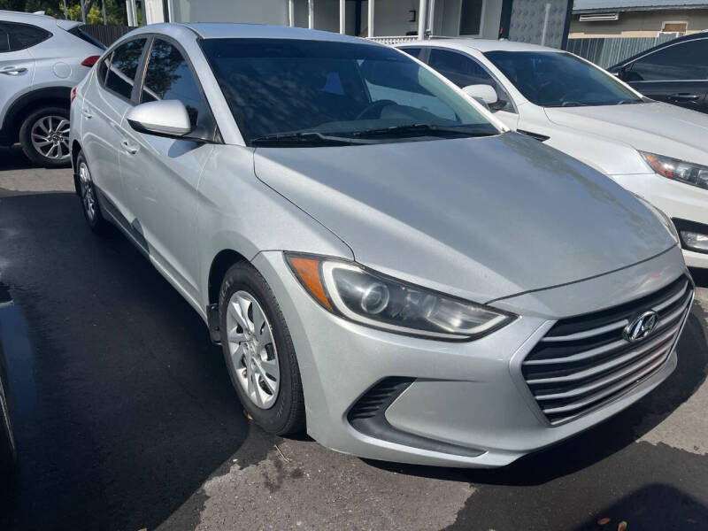 2017 Hyundai Elantra SE