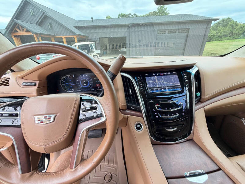 2016 Cadillac Escalade Platinum