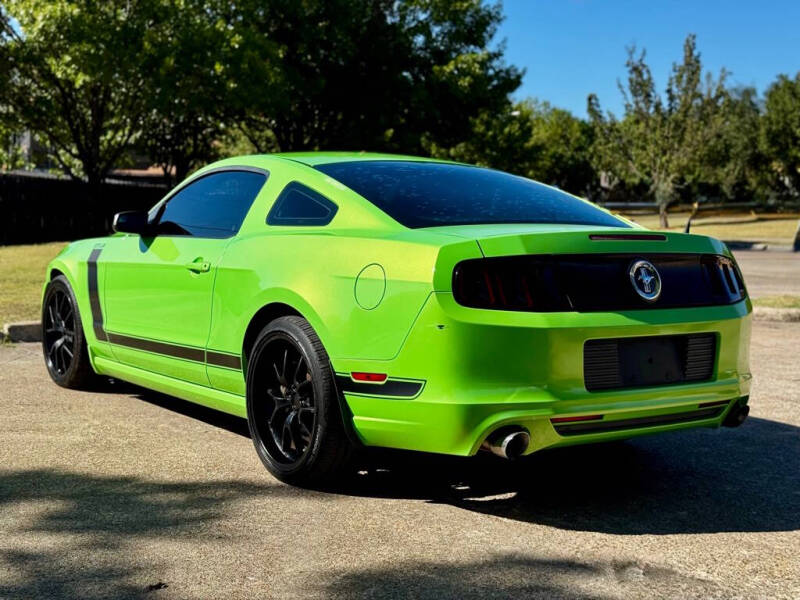 2014 Ford Mustang V6