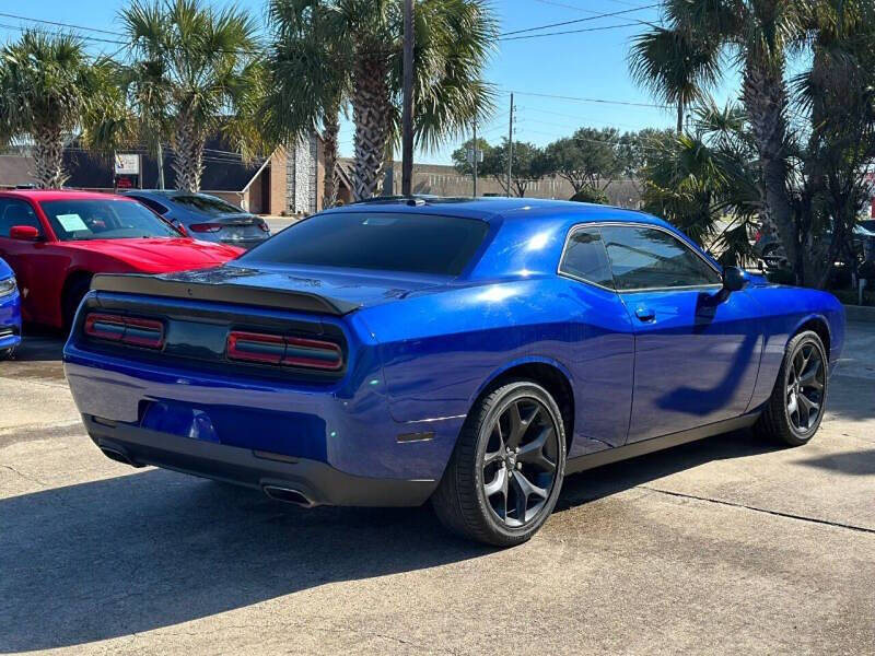 2016 Dodge Challenger SXT