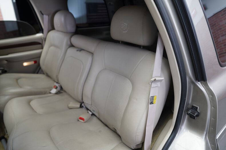2002 Cadillac Escalade