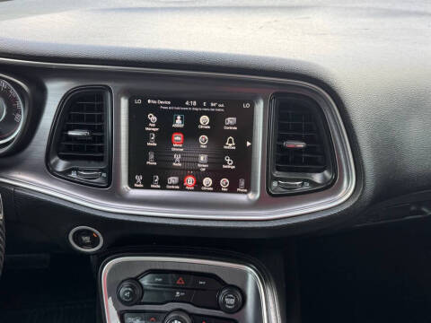 2015 Dodge Challenger SXT
