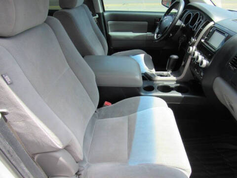 2013 Toyota Sequoia SR5