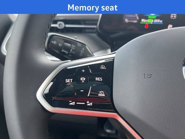 2025 Volkswagen ID. Buzz Pro S Plus