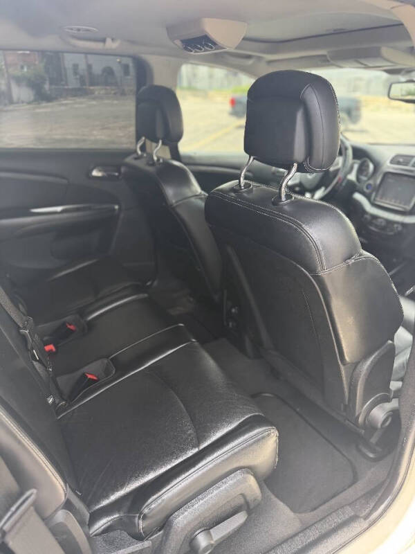 2011 Dodge Journey Lux