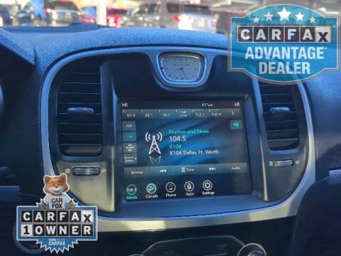 2023 Chrysler 300 Touring