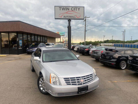 2009 Cadillac DTS for sale at TWIN CITY AUTO MALL in Bloomington IL