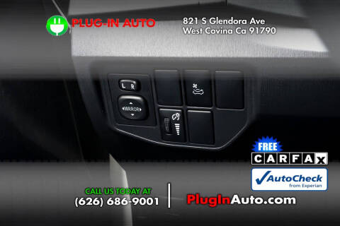 2015 Toyota Prius Three