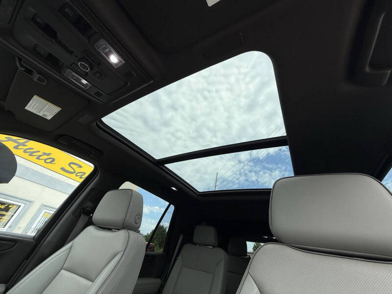2025 GMC Yukon Elevation