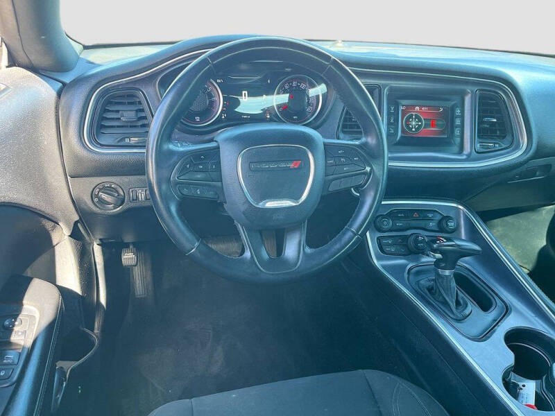 2017 Dodge Challenger SXT