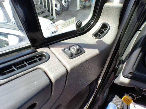 2017 Freightliner M2 106