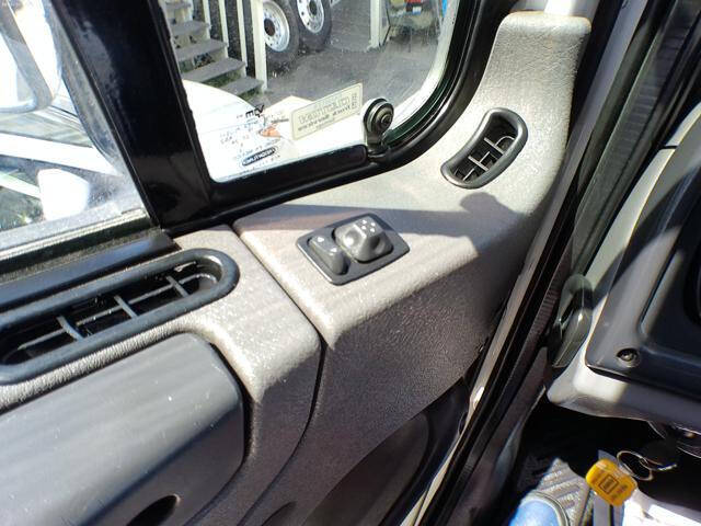 2017 Freightliner M2 106