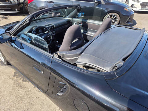 2005 Toyota MR2 Spyder