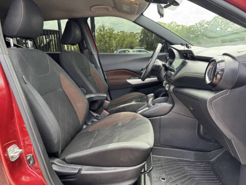 2020 Nissan Kicks SR