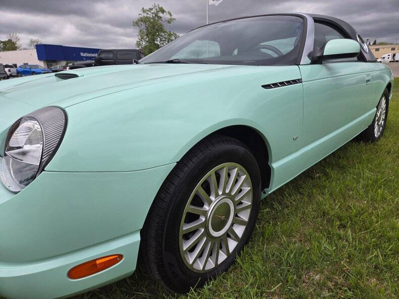 2004 Ford Thunderbird Deluxe